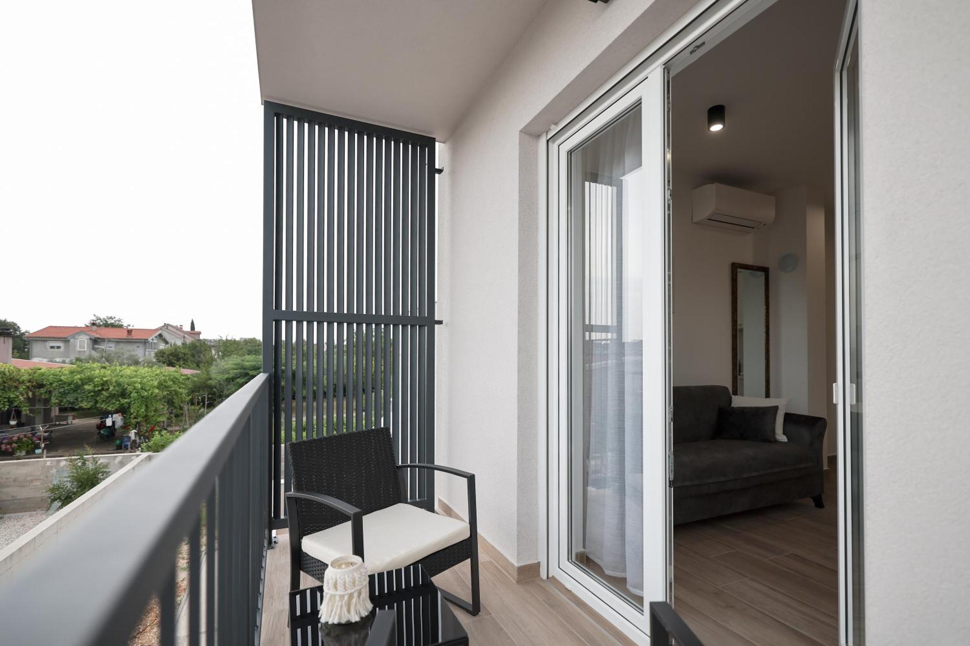 Duo Soles - Apartments With Private Parking Near Zadar Murvica  Extérieur photo