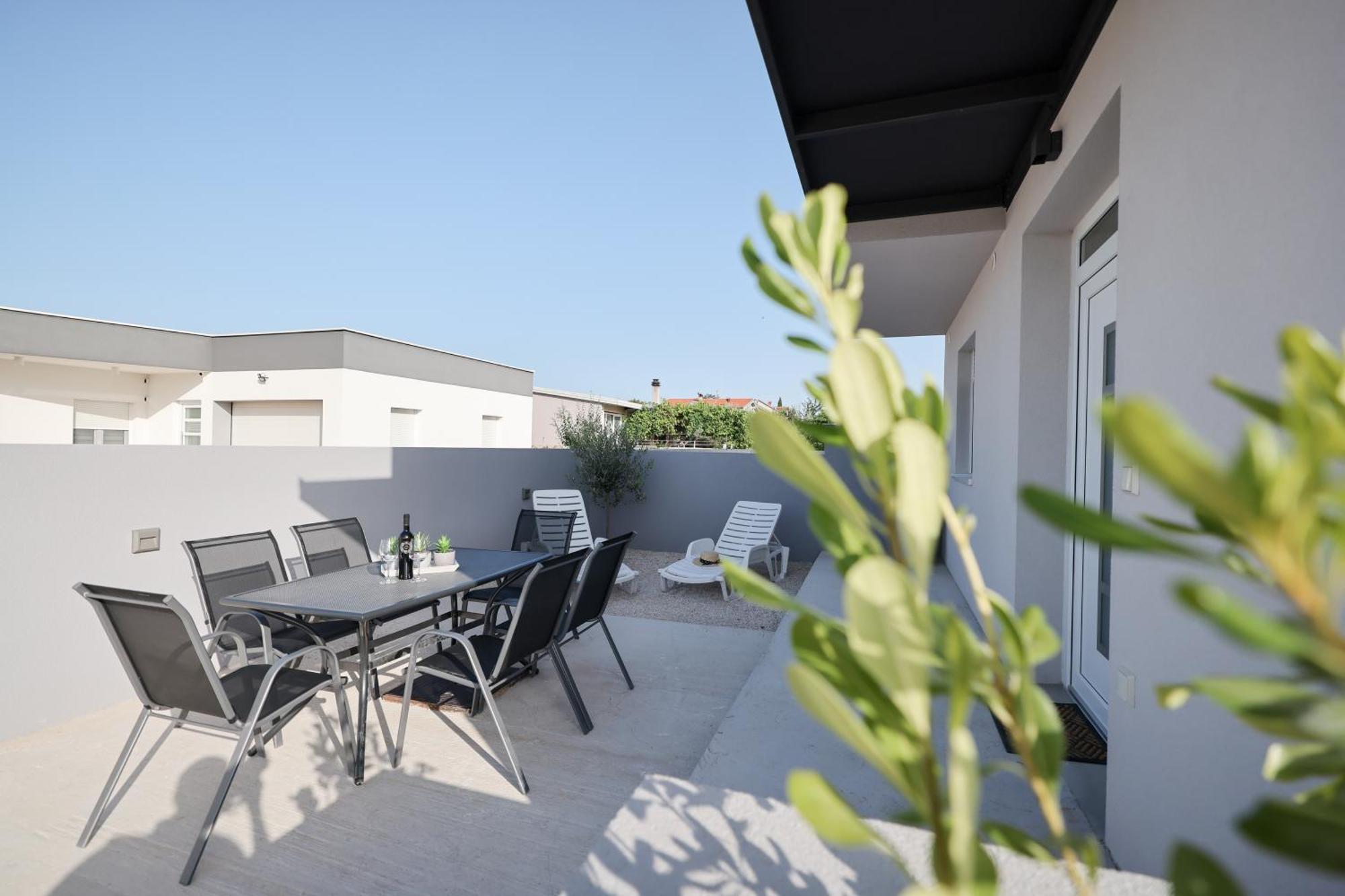 Duo Soles - Apartments With Private Parking Near Zadar Murvica  Extérieur photo