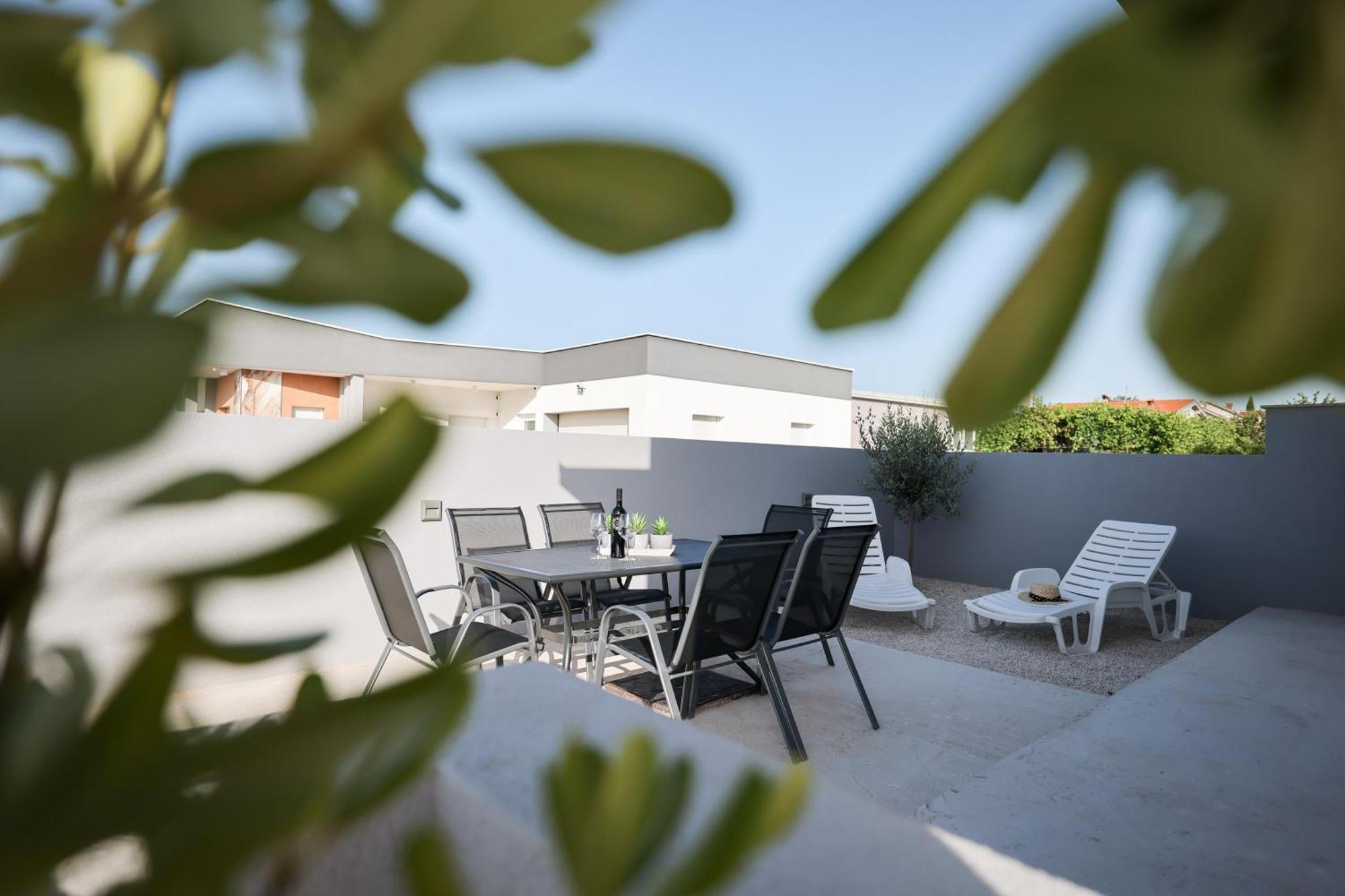 Duo Soles - Apartments With Private Parking Near Zadar Murvica  Extérieur photo